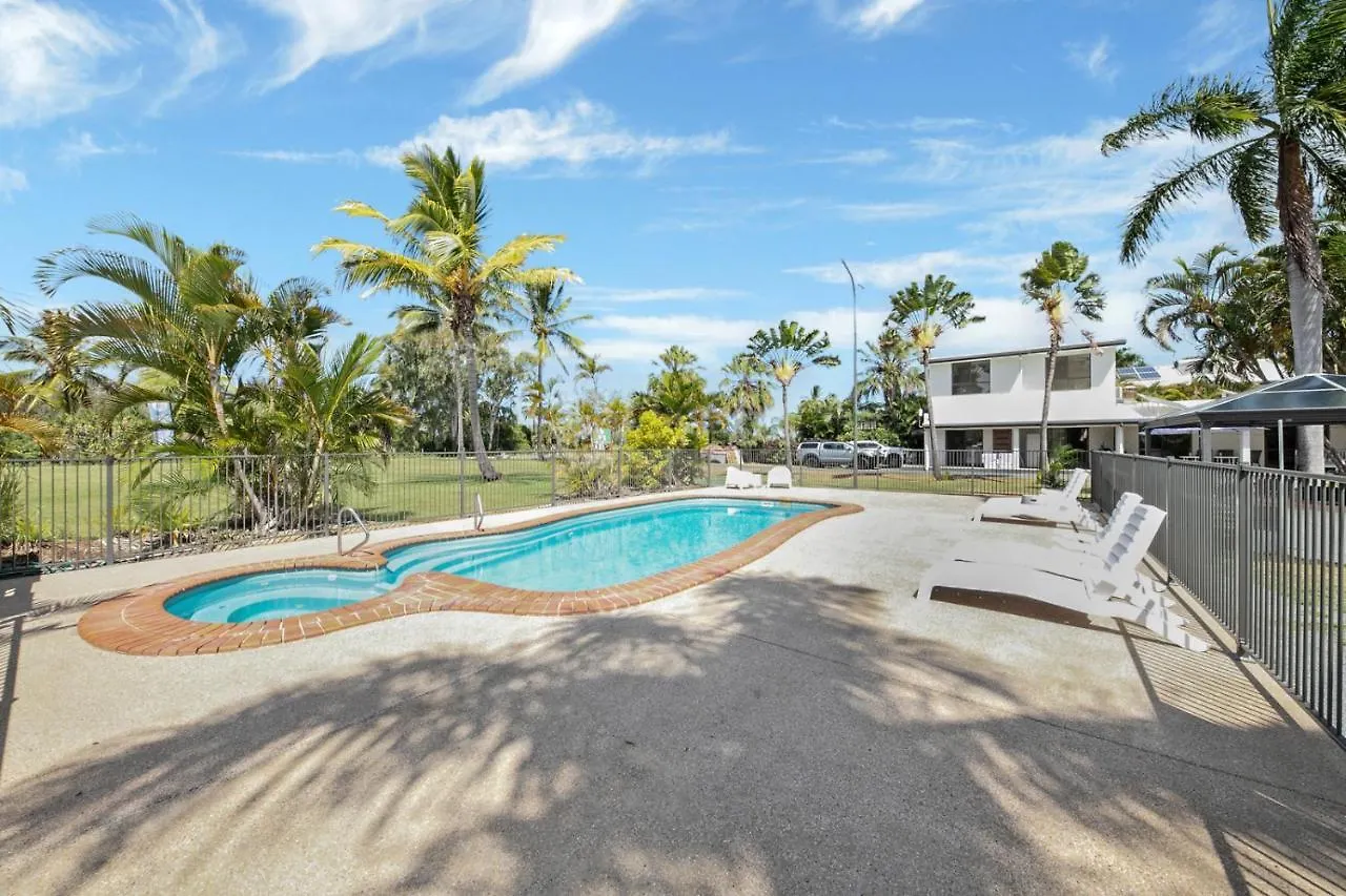 Apartmanhotel Kinka Palms Motel Yeppoon